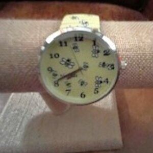 Varsales Soft Yellow Buzzing Bee watch, stretch band